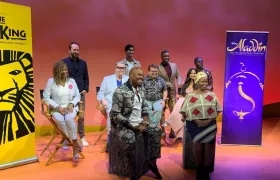 Los integrantes del elenco de "El Rey León" y de "Aladín".