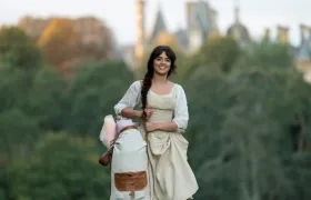 La cantante y actriz cubana-estadounidense Camila Cabello en su papel de 'Cenicienta'.