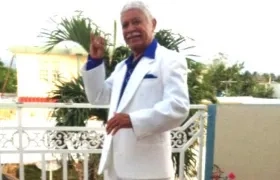 Miguel Ángel Barcasnegras, nombre de registro de Meñique, salsero panameño.