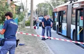 El suceso ocurrió dentro de un bus cuando los revisores le pidieron el pasaje.