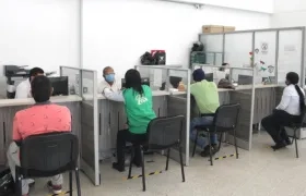 La Secretaría dispuso sus sedes para la atención de los trámites.