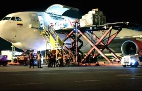 Nuevo lote de vacunas para Colombia.