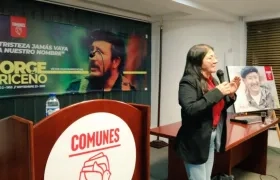 La senadora Sandra Ramírez.