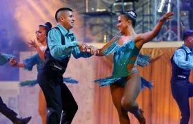 Bailarines de Delirio.