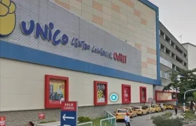 Centro Comercial Único.