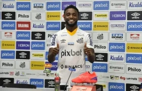 Stiven Mendoza llega al Santos procedente del Ceará.