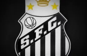 El nuevo escudo adornará las camisetas de los equipos de todas las categorías del Santos.