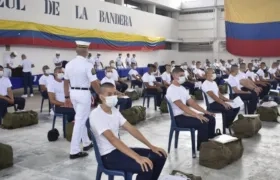 Jóvenes en la Escuela Naval. 