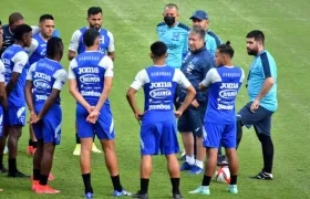 Hernán Darío 'Bolillo' Gómez, entrenador de Honduras. 