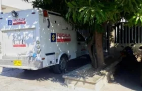 El cuerpo de la víctima fue llevado a Medicina Legal. 