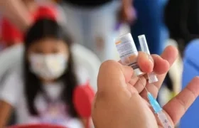  Por primera vez se aplicarán vacunas anticovid para los niños entre 3 y 11 años de edad, siguiendo el plan nacional de vacunación.