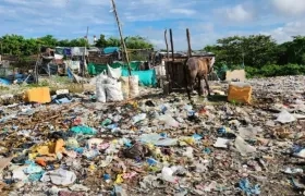 El basurero a cielo abierto de La Concepción ocupa 7.8 hectáreas a orillas del río Magdalena.