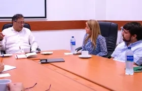 El Presidente Gustavo Petro, la Gobernadora Elsa Noguera y el Alcalde Jaime Pumarejo.