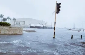 La martea alta en el Centro Histórico de Cartagena.