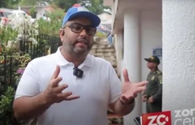 El Director de la CRA, Jesús León Insignares, explicando el proceso.