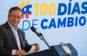El Presidente Gustavo Petro en la rueda de prensa sobre sus primeros 100 días de gobierno.