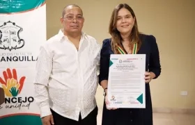 Juan Carlos Ospino, presidente del Concejo, y María Teresa Fernández, secretaria Distrrital de Cultura.