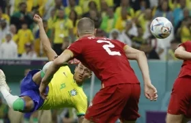 Acción del segundo gol de Brasil, anotado por Richarlison. 