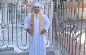 Oswaldo 'El Nene' Mackenzie, luego de la graduación.