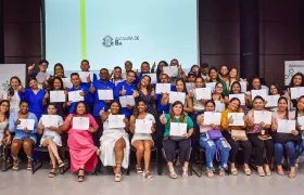 Un grupo de personas certificadas.