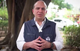 El Defensor del Pueblo Carlos Camargo.