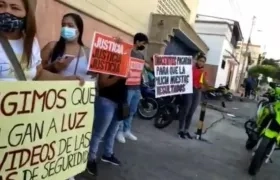 Protesta de los familiares de la capturados de la Brinks.