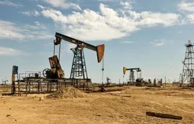 Aspecto del campo petrolero de Cantagallo.