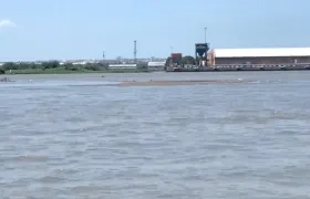Los dos islotes frente a la Sociedad Portuaria Regional de Barranquilla.