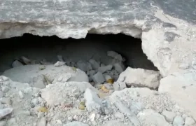 Hueco en el pavimento. 