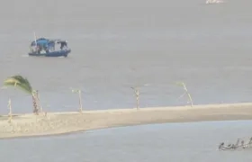 La creciente y cuestionada 'Isla Pechuga'.