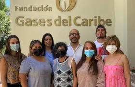 Artesanos y artistas beneficiados con la fundación de Gases del Caribe.