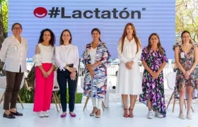 La primera dama de Colombia, María Juliana Ruiz, al centro, acompañada de Silvana Puello, y la Secretaria de Salud, Alma Solano.