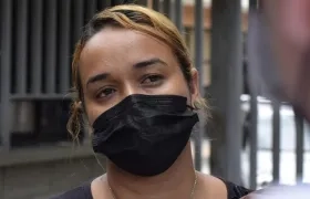 Jennifer Araoz, esposa de Naudin Córdoba Mena, el uniformado asesinado en Caribe Verde.