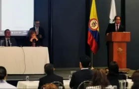 El ministro de Agricultura, Rodolfo Zea, en la "Socialización del Plan de Exportación de Arroz a Estados Unidos".