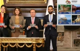La Secretaria General de 4-72, Paola Devia; la Vicepresidente Marta Ramírez, el embajador Choo Jong-youn y el viceministro Francisco Echeverri.