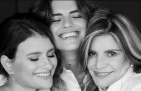 La diseñadora Francesca Miranda y sus hijas Daniella y Sofía. 