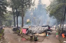 El acuerdo con las comunidades es para trasladarlas a un alojamiento temporal en el Parque La Florida, a las afueras de la ciudad.