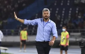 Gustavo Munua, DT de Unión de Santa Fe de Argentina.