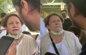 Momentos en el que es increpado el Alcalde.