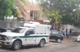 El cuerpo del hombre asesinado fue llevado a Medicina Legal. 