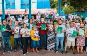 Familias beneficiadas con los títulos de propiedad. 