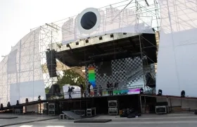 Escenario en la plaza Alfonso López.