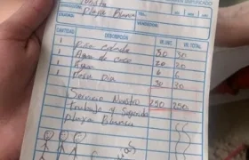 La factura que mostró la turista Febe López en Playa Blanca.