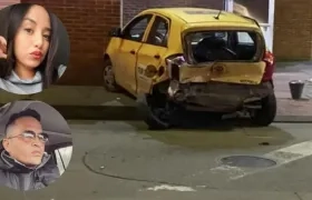 Estado en que quedó el taxi en el que iba Karen Molina (fallecida) tras ser embestido por la camioneta en la que iba el artista Fredy Burbano.