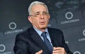 Álvaro Uribe Vélez.