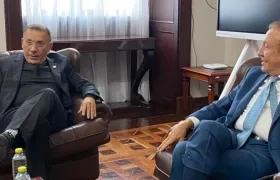 Roy Barreras, presidente del Senado, reunido con Rodolfo Hernández.