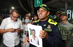 El Comandante de la Policía Metropolitana entregando detalles de los hechos.