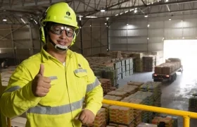 Colaborador de Cementos Argos. 