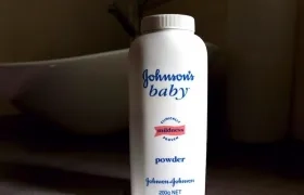 Presentación del talco para bebé.