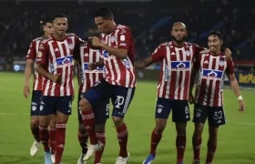 Carlos Bacca celebra con el pase del 'caballito'. 